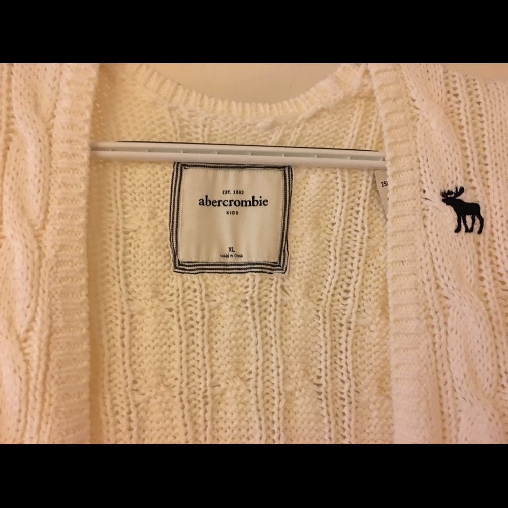 Abercrombie kids XL cream cardigan NWT - Picture 2 of 5